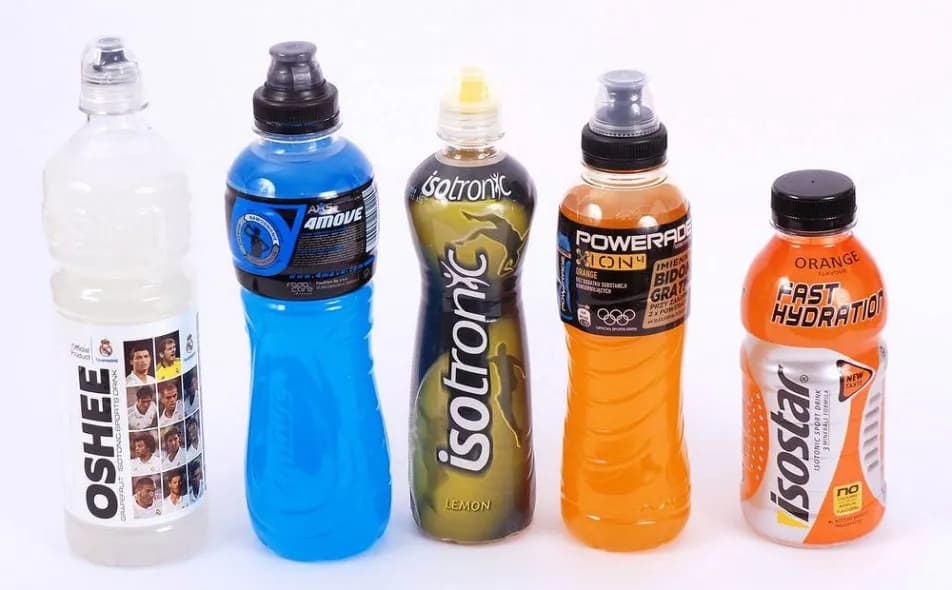 Jaki izotonik na rower, aby uniknąć odwodnienia i poprawić wyniki?