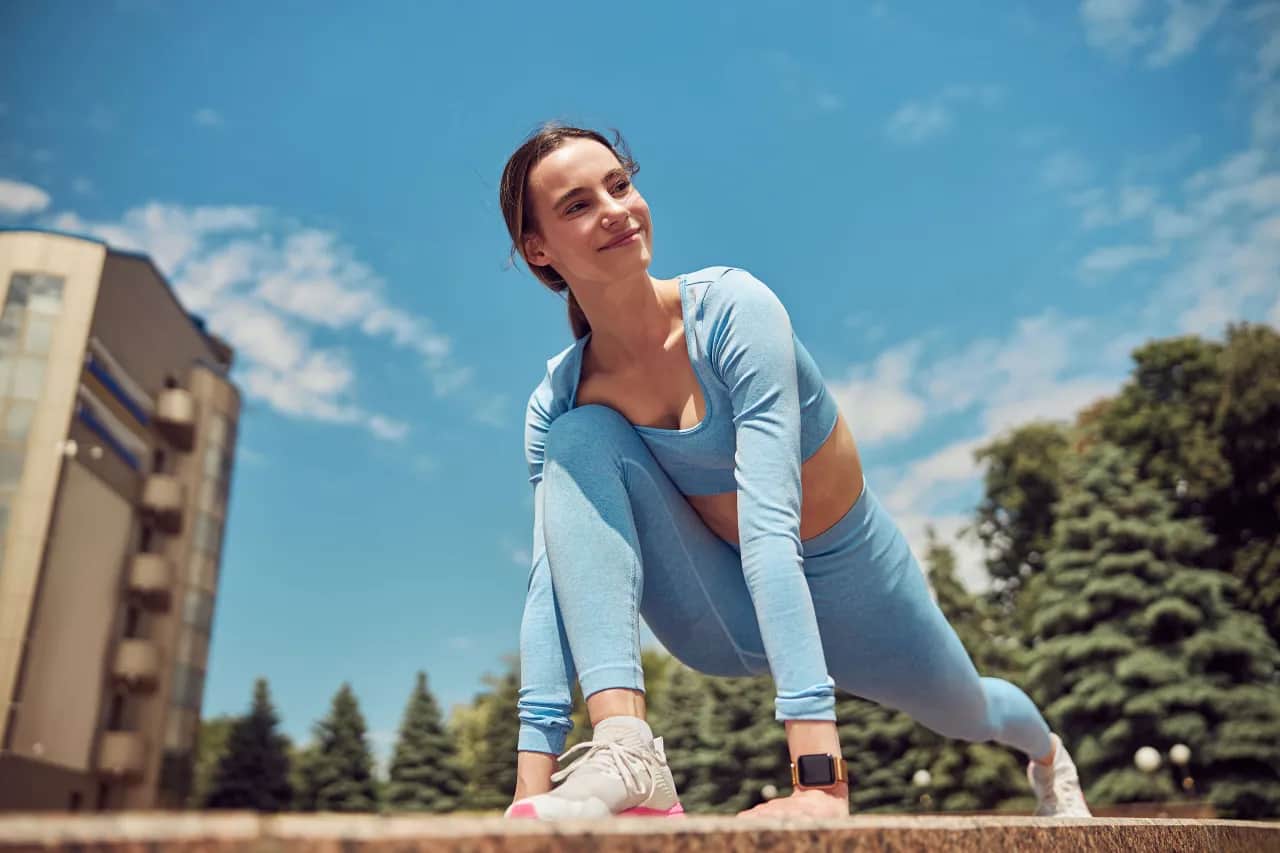 Ile kofeiny przed treningiem – jak nie popełnić błędów w dawkowaniu?